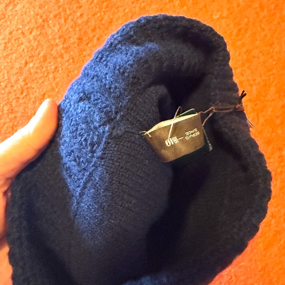 Simons navy blue ribbed pure recycled lambswool chunky tuque hat beanie NWT - Picture 11 of 11